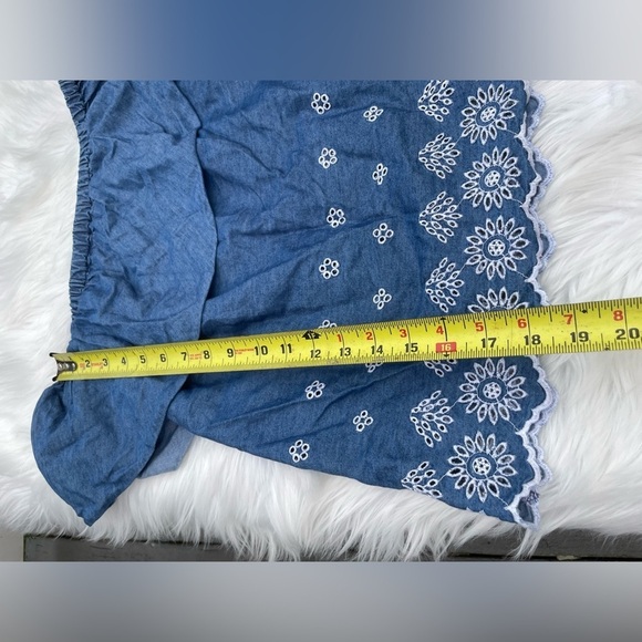 Old Navy - Chambray off shoulder embroidered top - XS - Picture 6 of 9